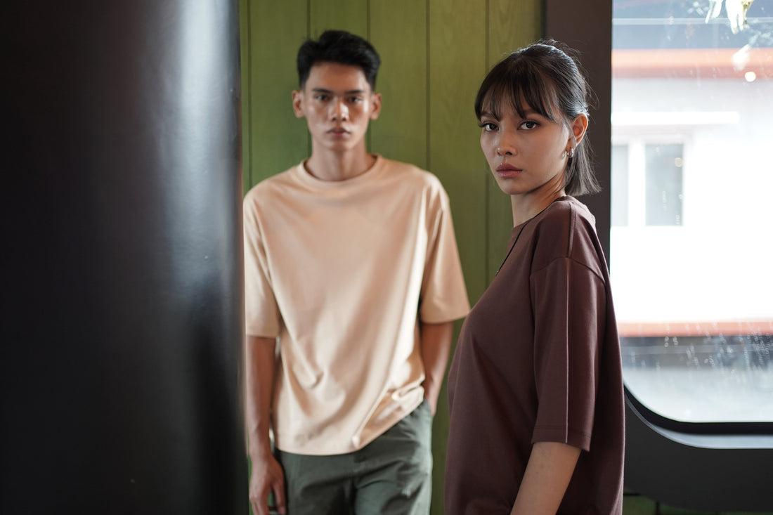 Padu Padan dan Styling Baju Warna Denim yang Bikin Penampilan Makin Standout
