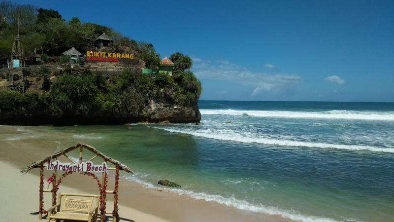 Pantai Indrayanti Jogja: Lokasi, Harga, Jam Buka, dan Itinerary