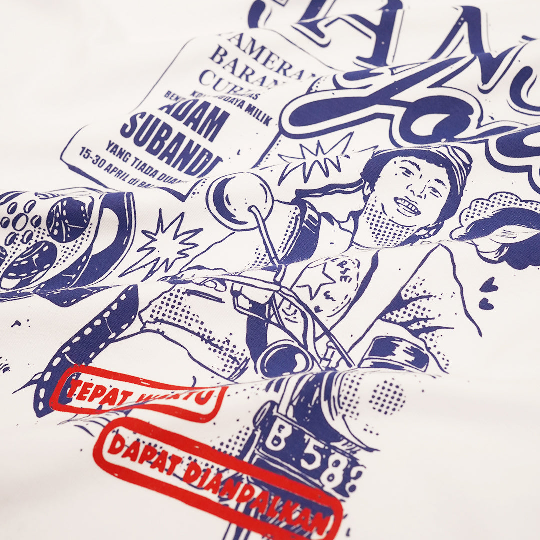 Kaos Rib Long Sleeve Merch Janji Joni x Dagadu Tepat Waktu - Putih Bluish