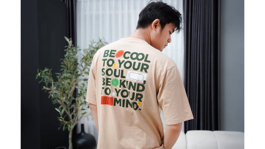 Cowo menggunakan kaos dagadu 