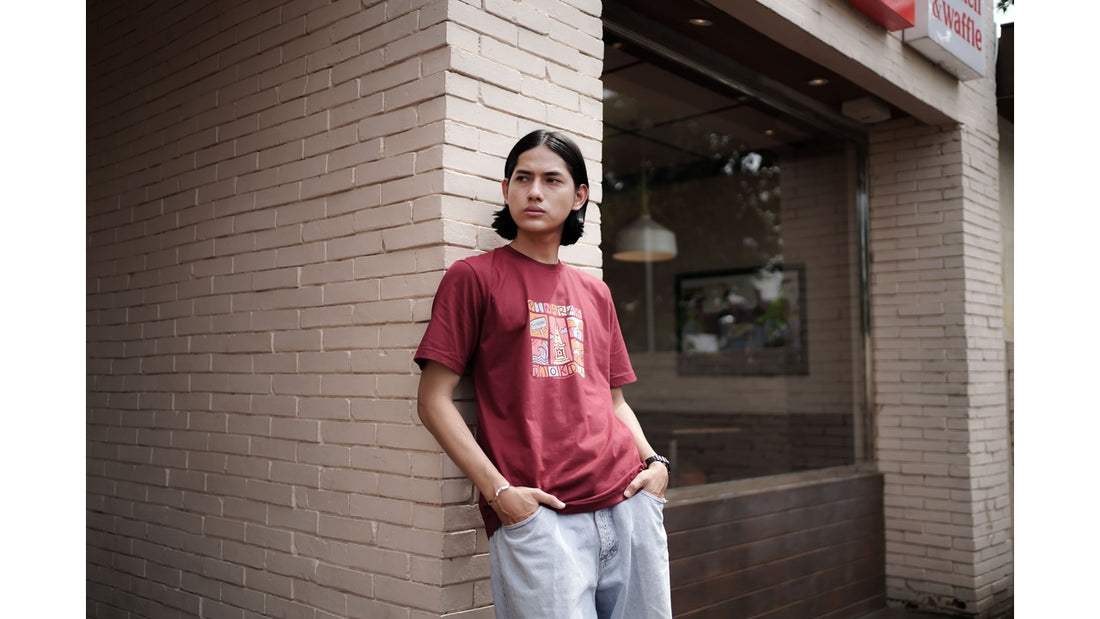 cowo menggunakan baju merah