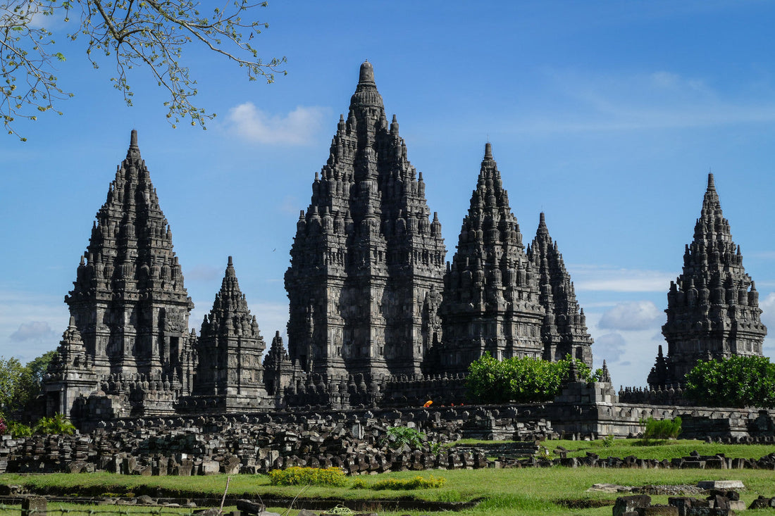 12 Candi di Jogja yang Wajib Dikunjungi: Sejarah, Lokasi, dan Keunikannya
