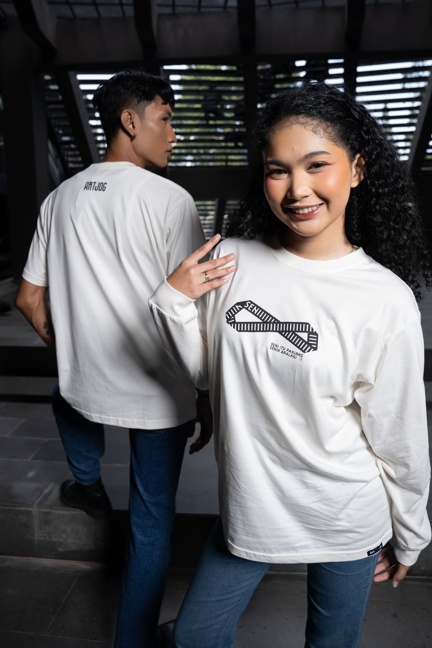 Dagadu T-shirt Reguler Official Merch Artjog 2026 Senin itu Panjang | Modal Blend