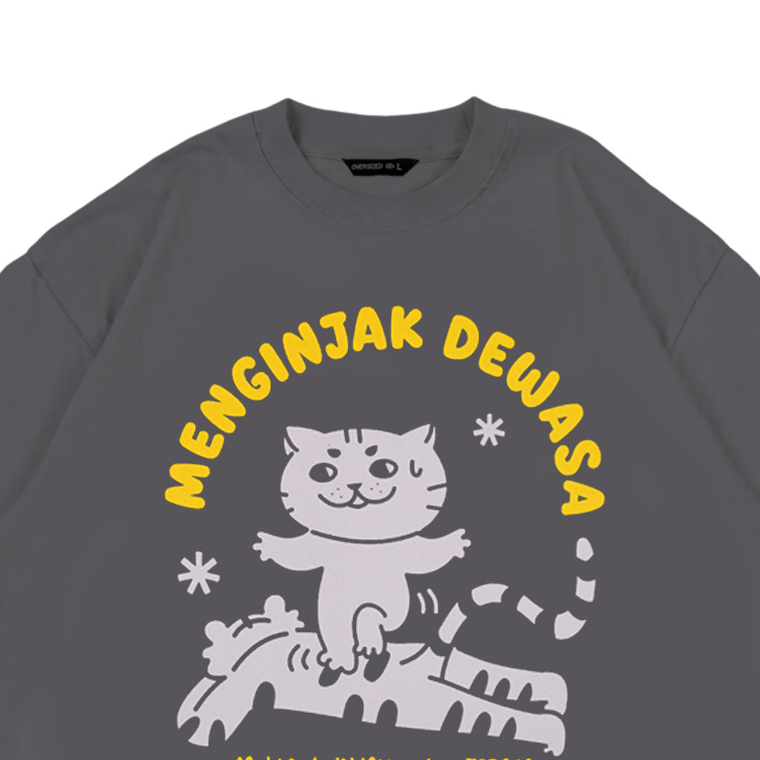 Dagadu T-Shirt Oversize Menginjak Dewasa | Kaos Lengan Pendek Pria Wanita | Cotton Interlock