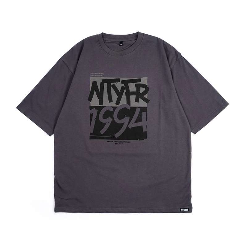 Dagadu Kaos Oversize NTYFR BW - Charcoal