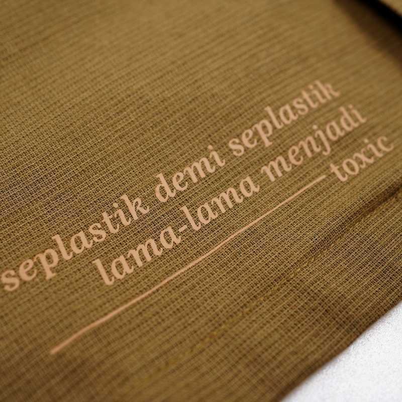 Dagadu Kemeja Linen Boxy Plastoxic