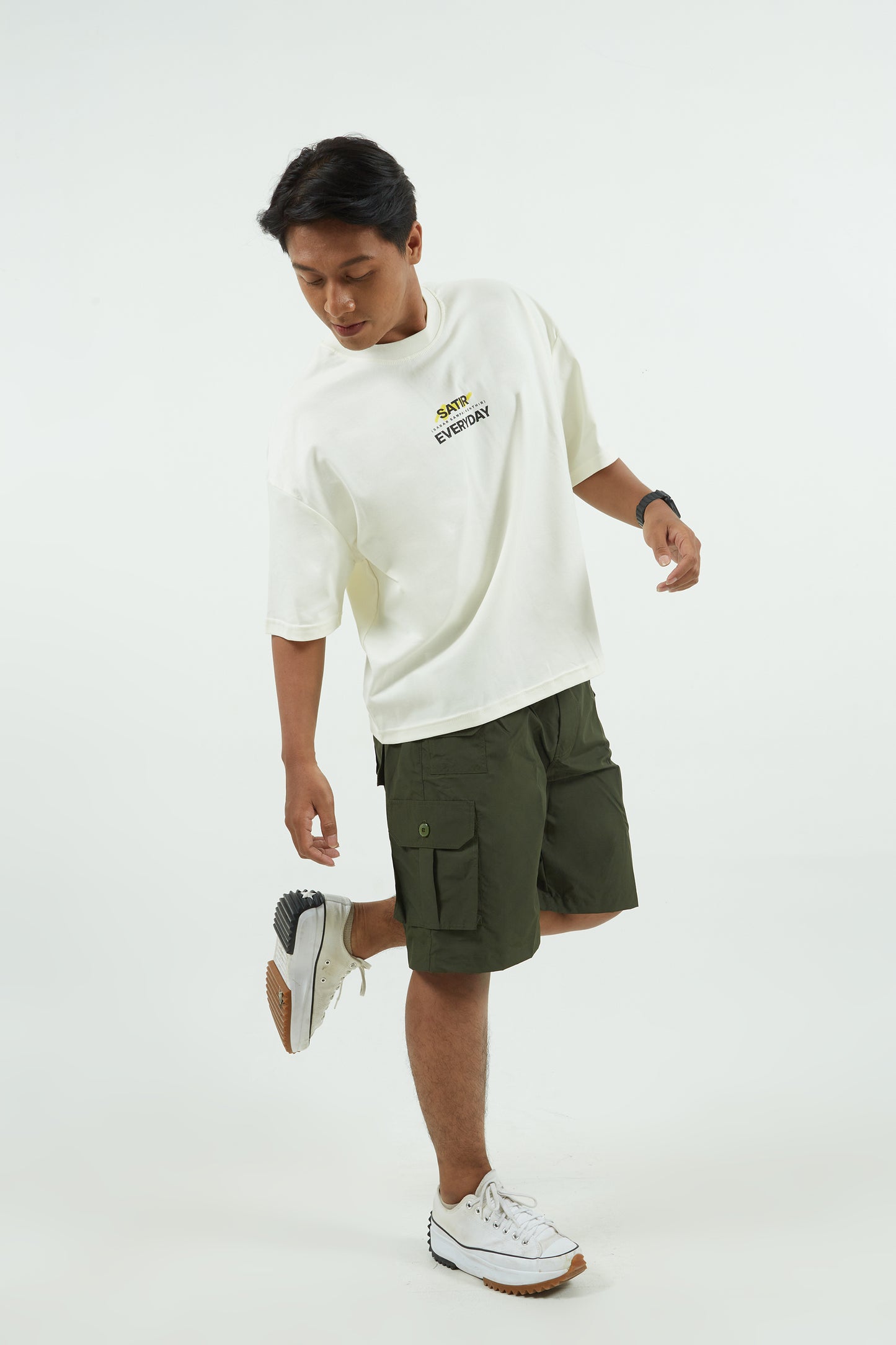 Dagadu Kaos Boxy Satir Everyday - Off White