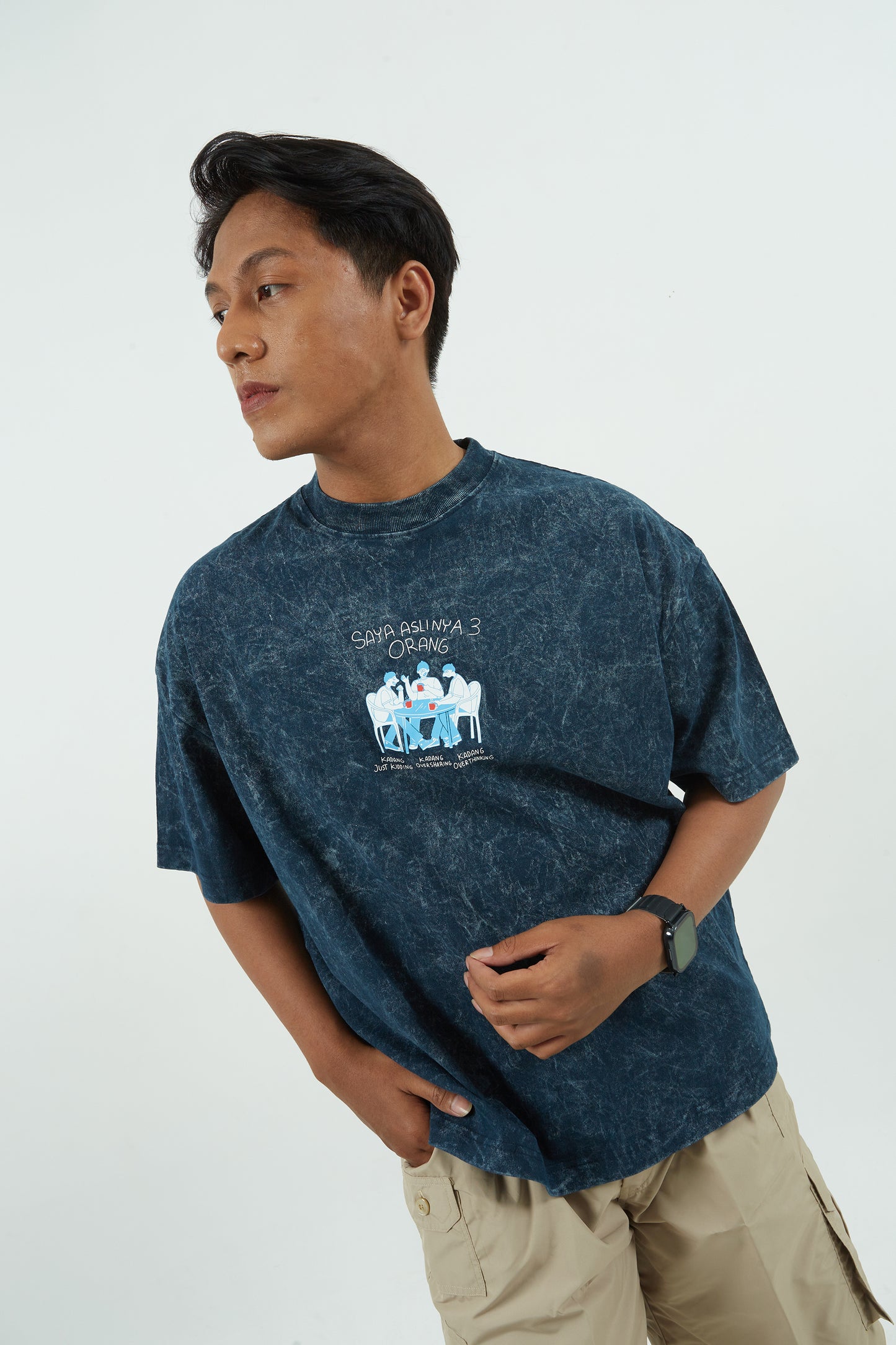 Dagadu Kaos Boxy Washed 3 Orang - Navy