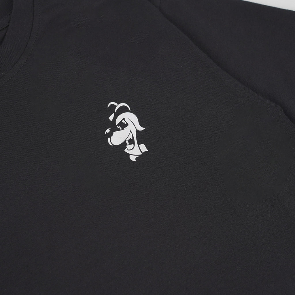 Kaos Official Merch Manunggaling Shaggydog x Dagadu - Hitam
