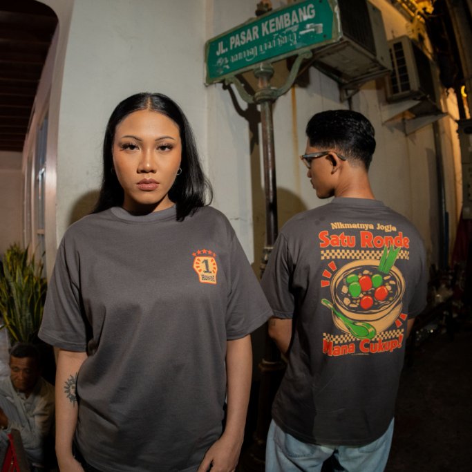Dagadu Nightlife Kaos Pria Lengan Pendek Reguler Ronde Cotton Combed 24S